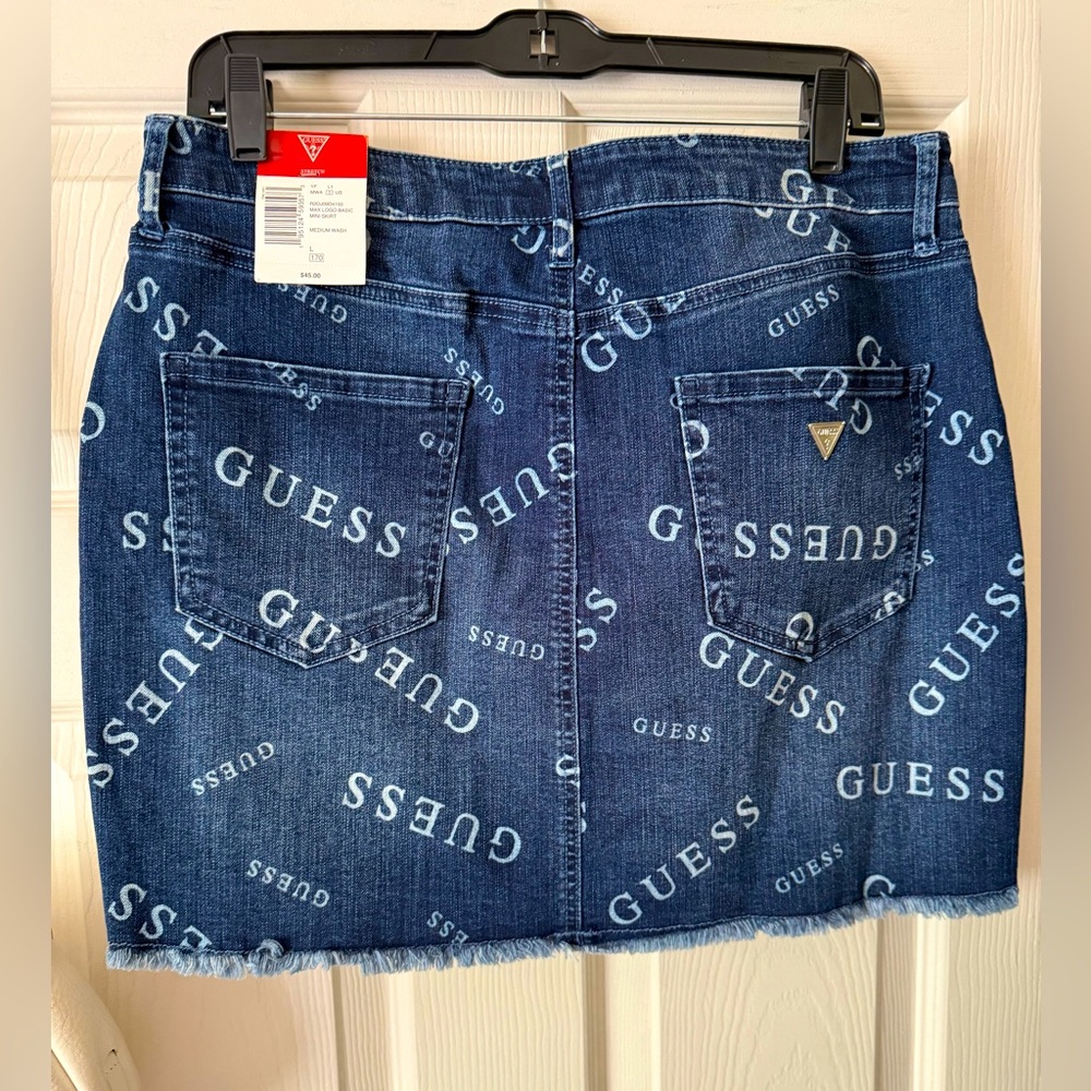 NWT GUESS WOMAN’S DENIM LOGO SKIRT
